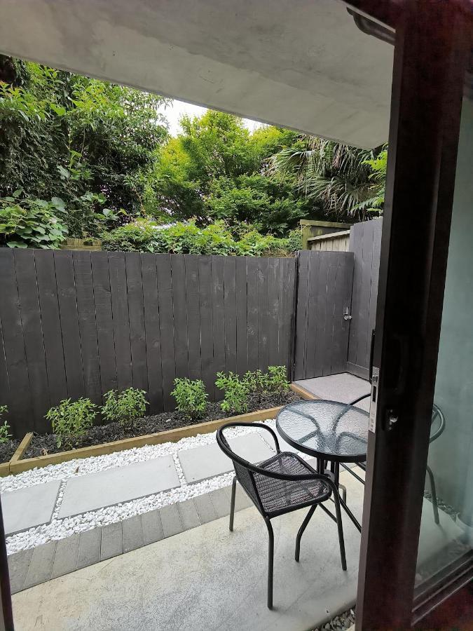 Private Room With Ensuite & Garden Epsom Оукланд Екстериор снимка