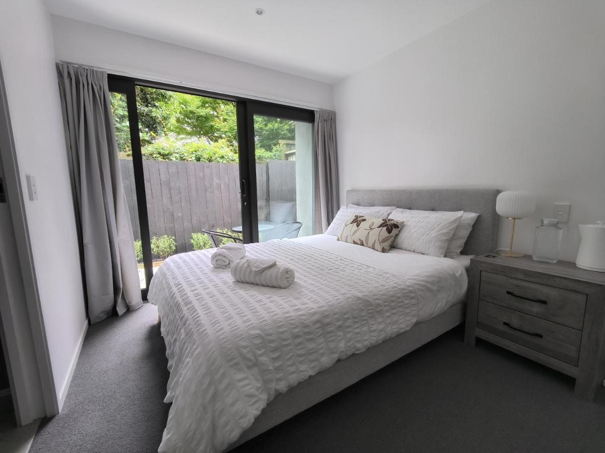 Private Room With Ensuite & Garden Epsom Оукланд Екстериор снимка